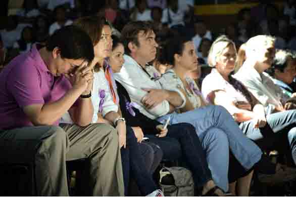 Tacloban City Mayor Alfred S. Romualdez, Councilor Cristina G. Romualdez and the international organizations prayed in silence for the thousands of Yolanda victims who perished last Nov. 8, 2013 Supertyphoon Yolanda taken during the 100 days commemorative program which features singing of Christian songs, candlelight rite held February 16, 2014 at the Tacloban City Convention Center. (Photo by: Tim Canes / Gay B. Gasay-TISAT)