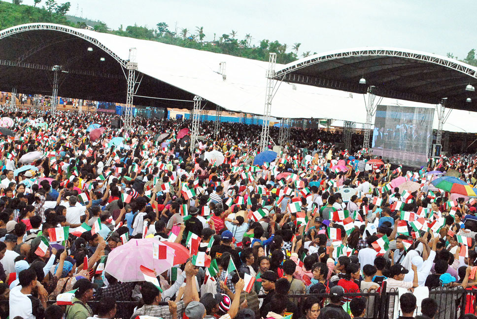 Tens of thousands of Iglesia Ni Cristo members attended a big medical, dental and relief missions held at the Leyte Sports Development Complex last March 14.  Top officials of the INC led by executive minister Eduardo Manalo held a groundbreaking ceremony of a housing project, garment factory and eco-farm in Alangalang town in Leyte for its members who lost their houses and livelihood. (LITO A. BAGUNAS)