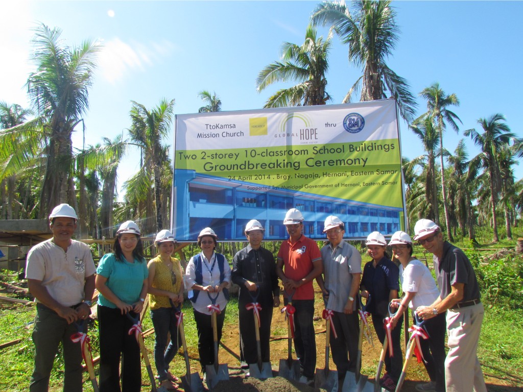 From left to right: Pastor Samuel Aberia – World Harvest Fellowship, Eleanor Lansang – SMFI, Mary Angelie Claire Candido – Lot Donor, Cristie S. Angeles – SMFI, Dr. Yong Joong Cho – Founder and CEO, Global Hope International, Hon. Edgar C. Boco – Municipal Mayor, Hernani, Eastern Samar, Atty. Jose T. Ramirez – Eastern Samar Development Foundation, Ms. Noime A. Villarino – School Principal, Elma Damples D. Baclagon –Global Hope International, Richard Roberts – Global Hope International