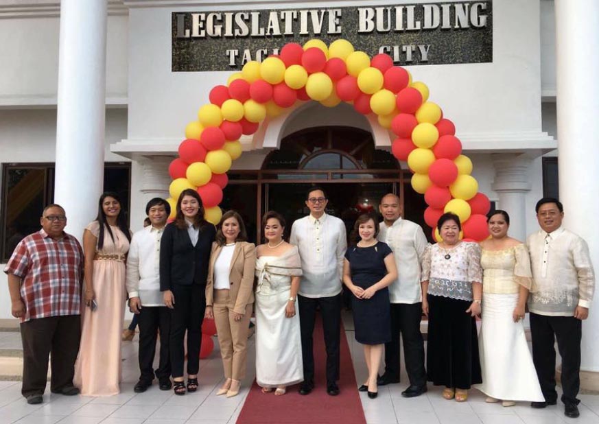 Members of the 13th Sangguniang Panlungsod of Tacloban City strike a pose outside the Legislative Building on July 13, the first day of their regular session. Vice Mayor Jerry “Sambo” Yaokasin(center) joins Councilors Edwin Chua, Jom Bagulaya, Frederick Chua, Rachelle Erica C. Pineda, Eden Chua-Pineda, Dr. Elvira Casal, Aimee D. Grafil, Willy Domingo,  Evangeline Esperas, Raizza Villasin and Jerry Uy for the photo session. (LITO A. BAGUNAS)