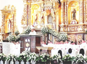 Palo Archbishop John Du addresses the congregation on change at the concelebrated mass on the feast day of Palo town fiesta in honor of Our Lord’s Transfiguration. (Eileen Ballesteros)