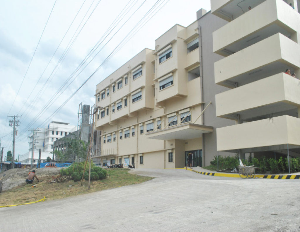 P2.4 BILLION. The modernization of the Eastern Visayas Regional Medical Center, located in Brgy. Cabalawan, Tacloban, will be given a new push with the approval of P2.4 billion funding. The EVRMC modernization program is one of the big ticket projects under the Duterte administration.   (TOTO DELMONTE) 