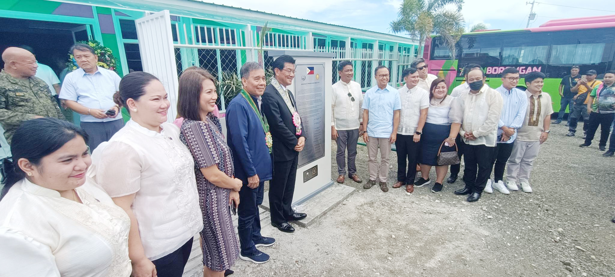 Borongan city gov't turns over a terminal building it funded to CAAP ...