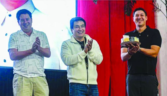 mayor alfred and bong
