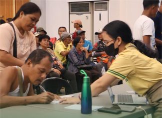 2,400 Baybay farmers receive cash aid under government fuel relief program