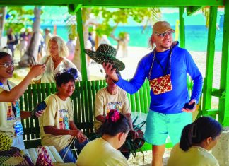 Foreign cruise tourists experience island life in Leyte’s Digyo Island