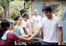 Marty brings relief to families displaced by Tacloban fire