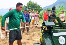 PhilFIDA gives abaca farmers three stripping machines in Biliran