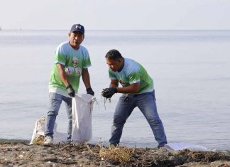 DPWH Leyte 4th DEO joins international coastal clean up